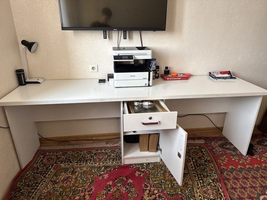 Срочно 2 кишилик стол сотилади stol stul