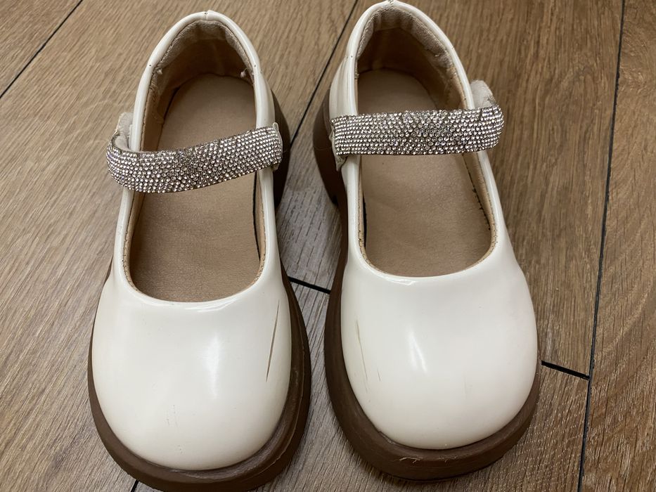 Туфли нарядные 26 размер