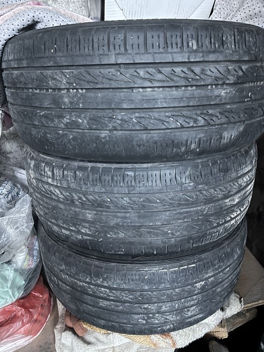 Продам шины 235/45/18