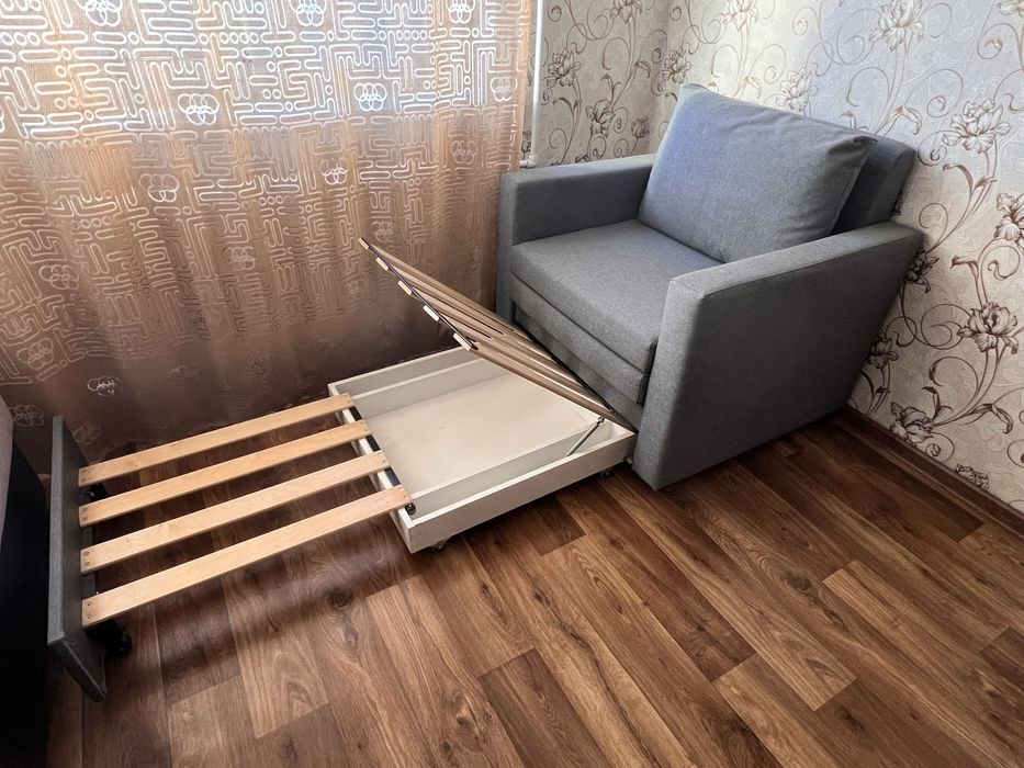 Продается кресло-кровать раскладной