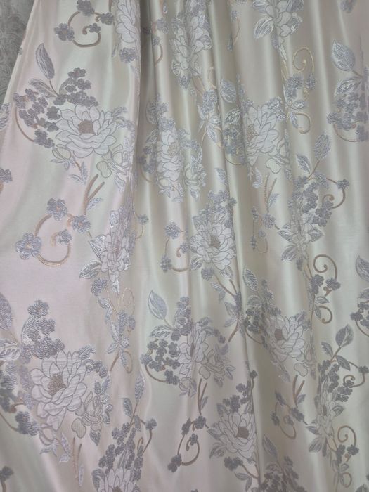 Продам шторы в отличном состоянии