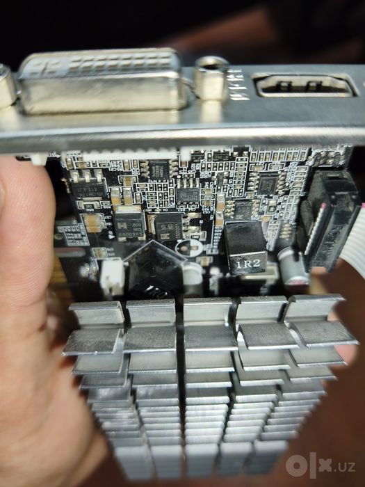nvidia g210 1gb video karta