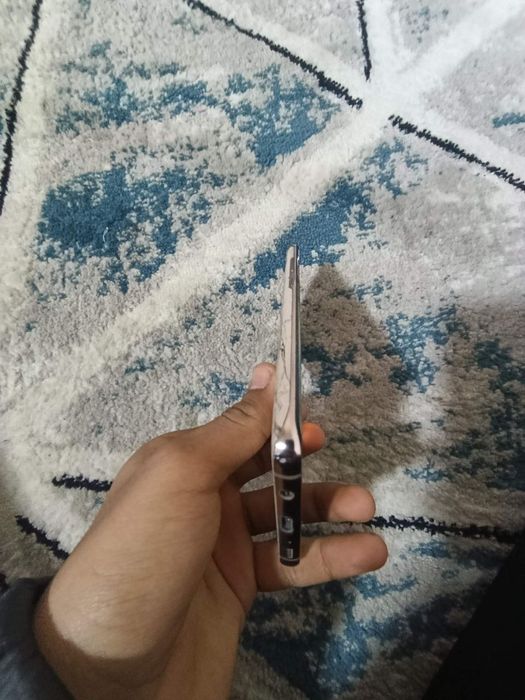 Samsung S10 5G  holati orta