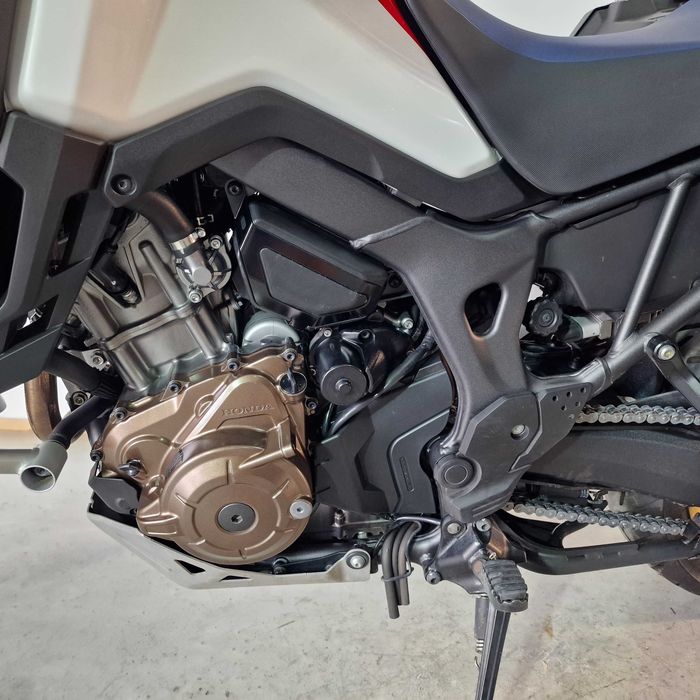 Motocicleta Honda Africa Twin DCT ABS | H03231 | motomus.ro