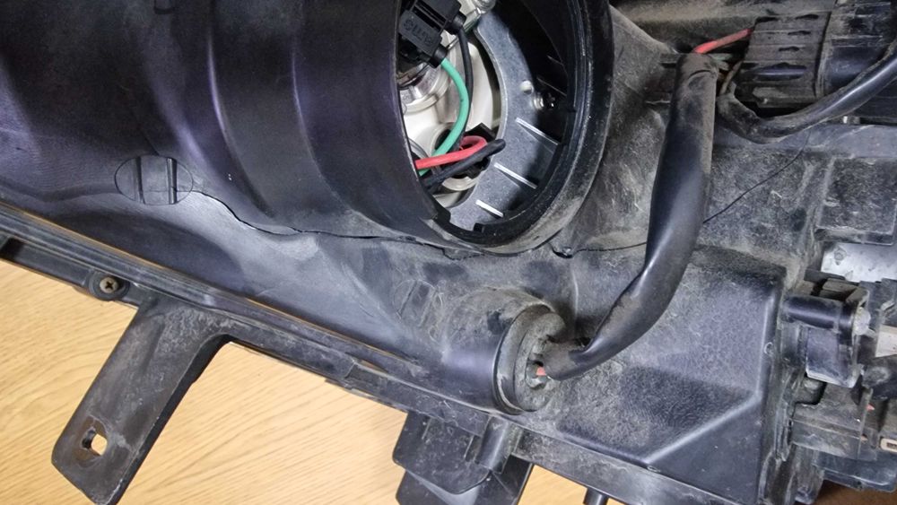 Renault Koleos ксенон десен фар Renault Koleos desen xenon far