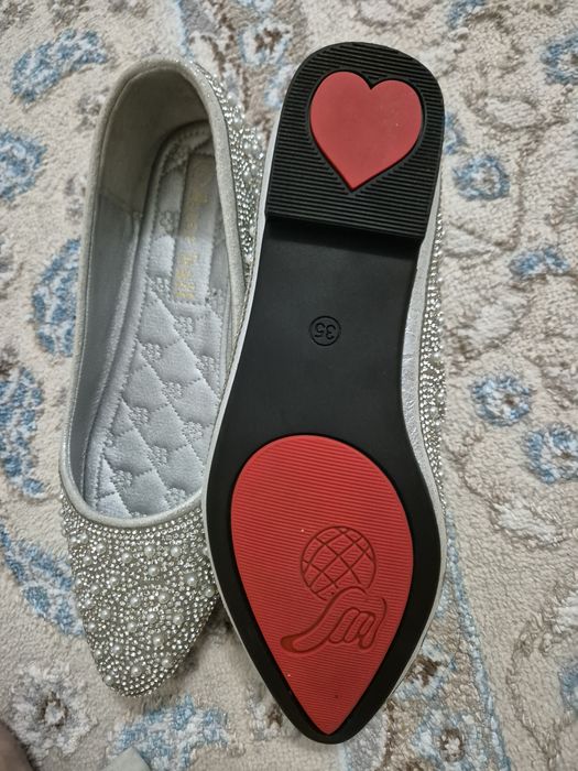 Арзан   бағада   киімдер  сатамын