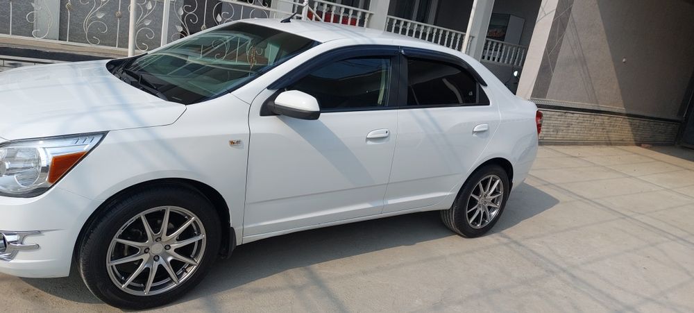 Cobalt disca baloni bilan