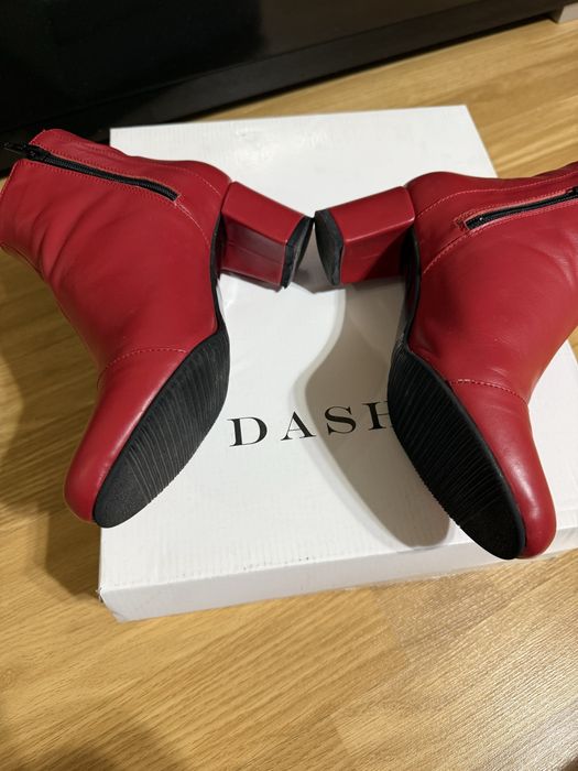Ghete Dasha, din piele