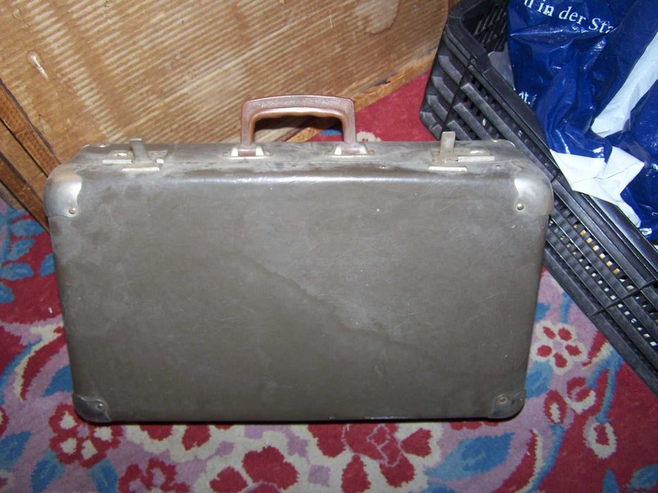 vand genti diplomat valize