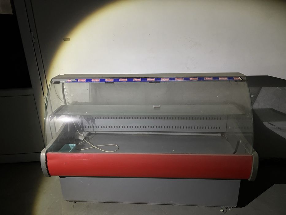 Холодильник для магазина