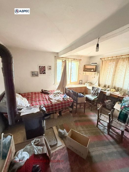 Къща в Враца, област-с.Синьо бърдо площ 144 цена 17000