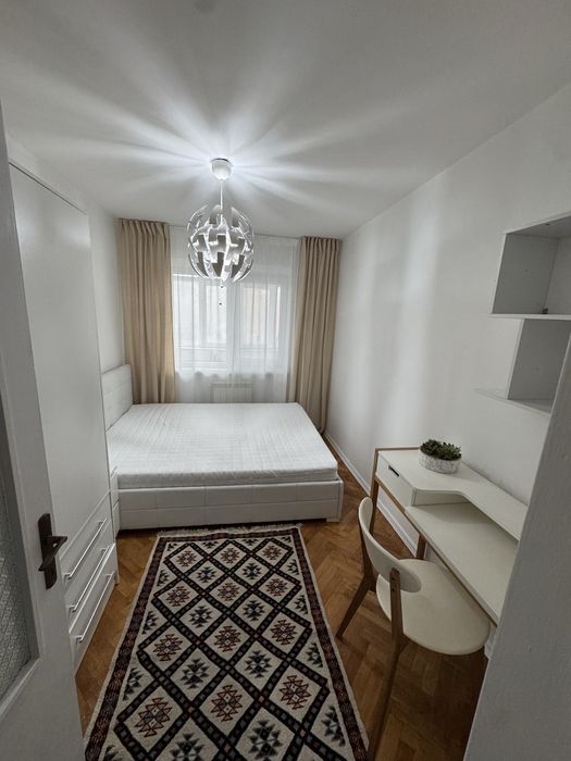 Apartament de închiriat | PF | 3 camere | Podu Ros | AC | Centrala