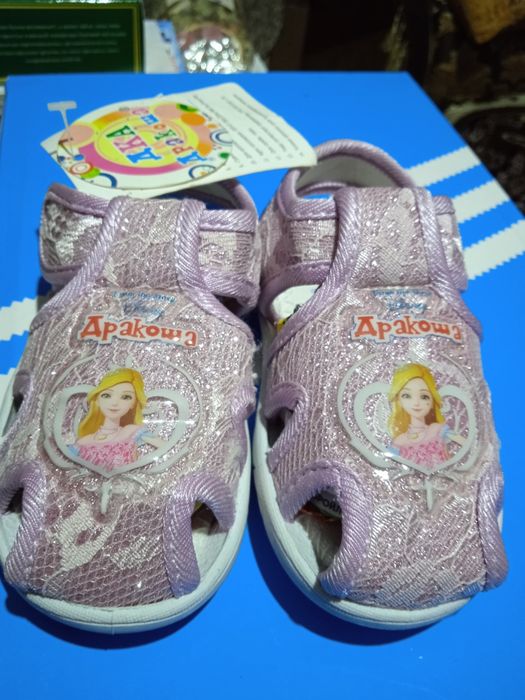 Босоножки для девочек новые