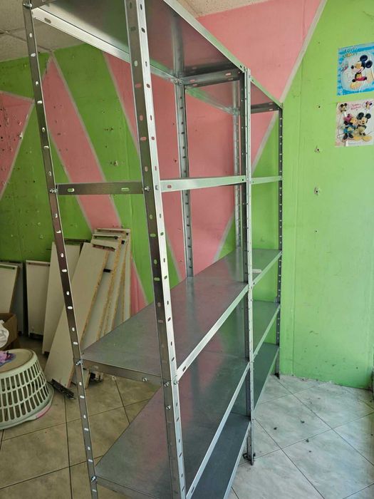 Оборудване за магазин за дрехи