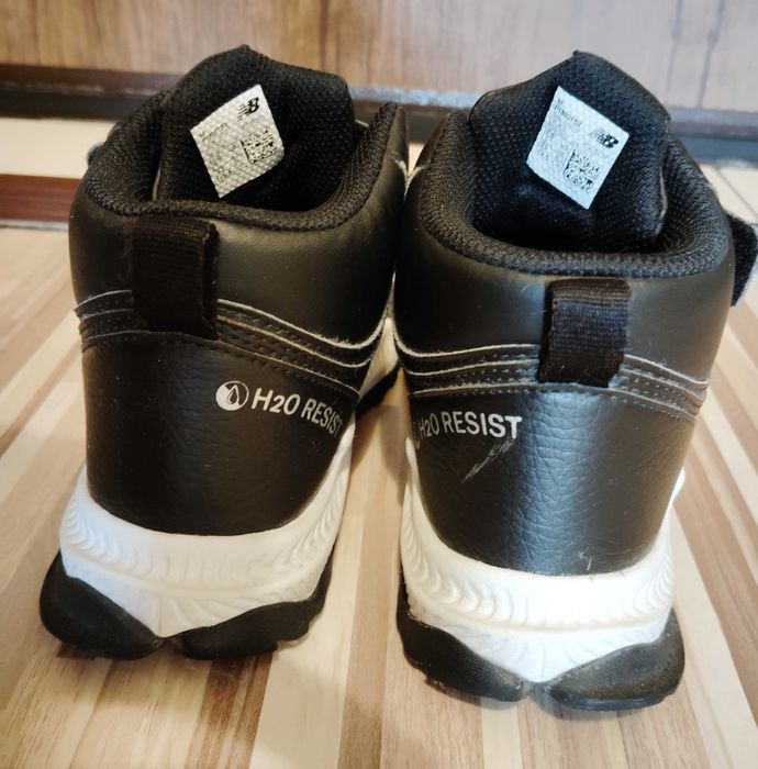Детски боти New Balance
