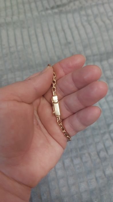 Продам золотую цепь