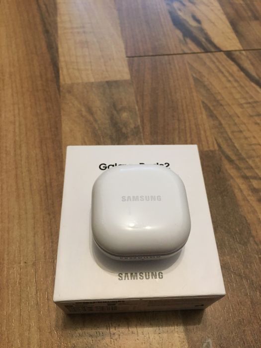 Samsung Galaxy Buds2 + husă de protecție