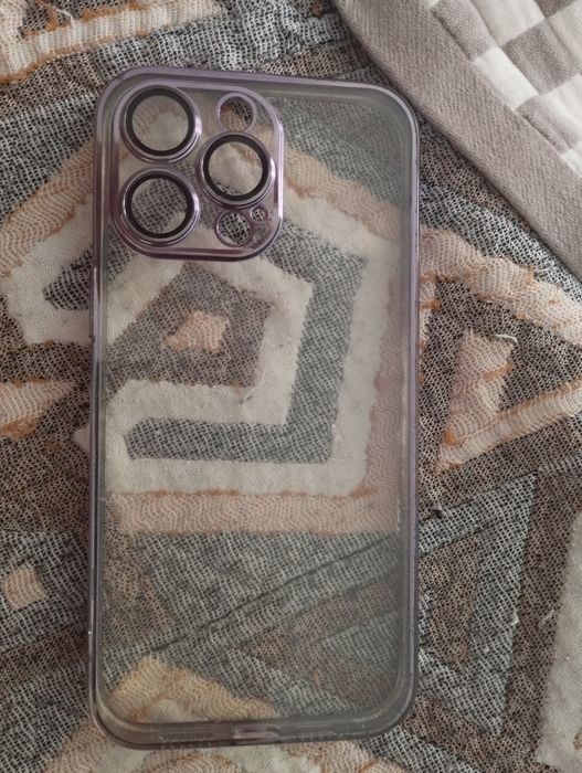 Продам чехол на Айфон 14 про макс