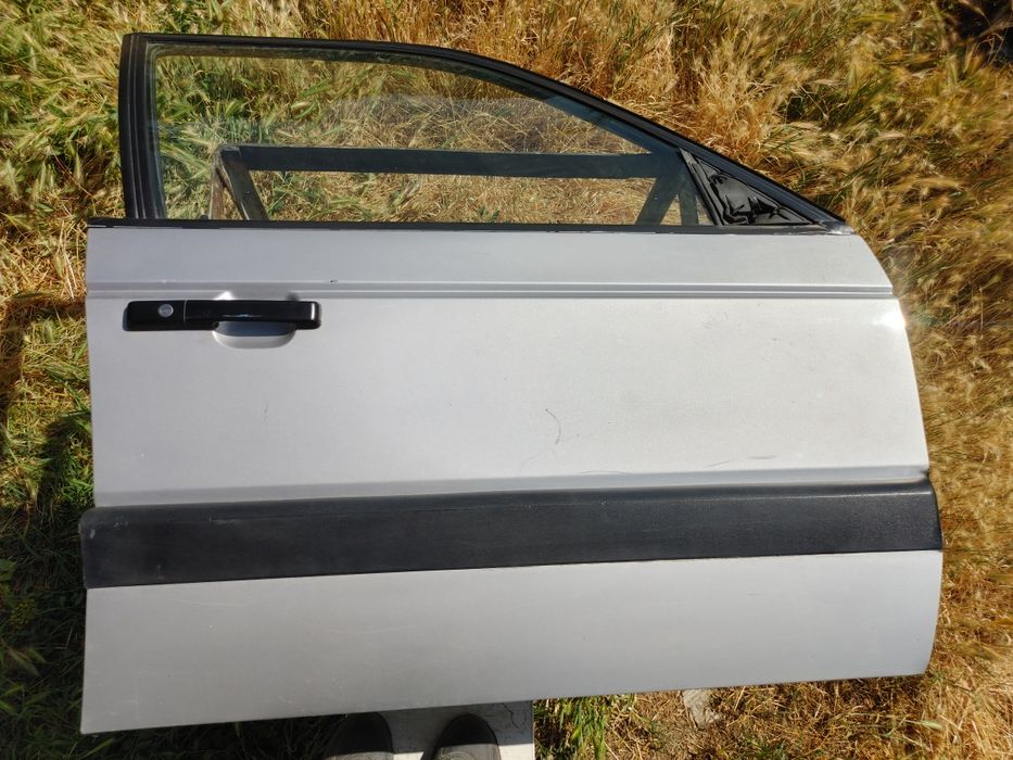 Кузовные запчасти на фольксваген Пассат Б3 в хорошем состоянии.