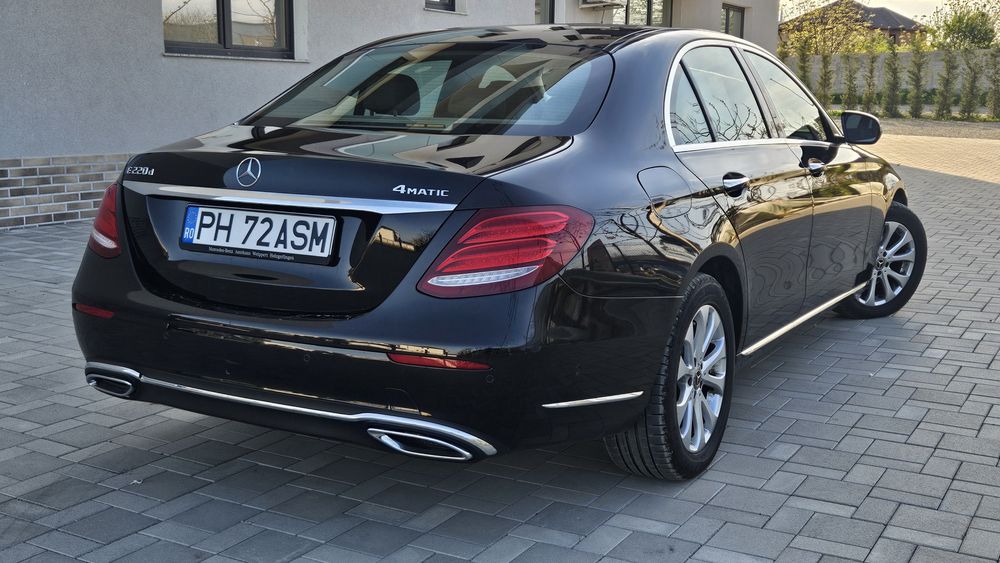 Mercedes-Benz E220D _ 4 MATIC