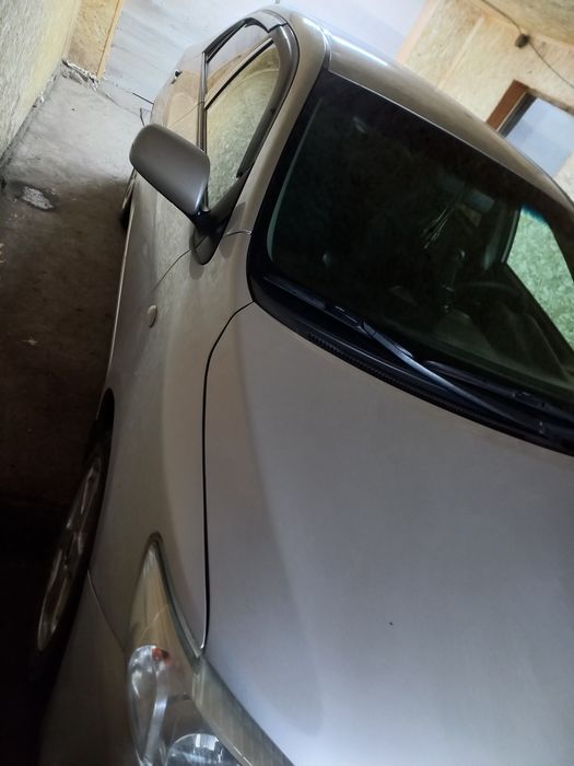 Продам таету каролу 2007г