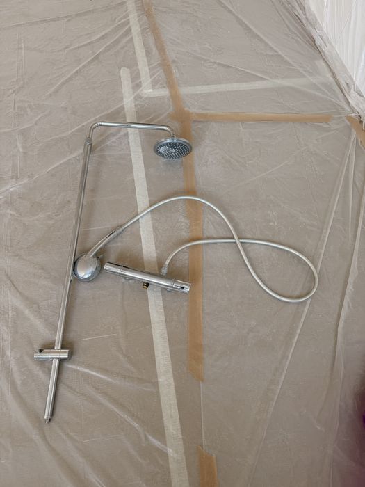 Baterie dus cu termostat Hansgrohe