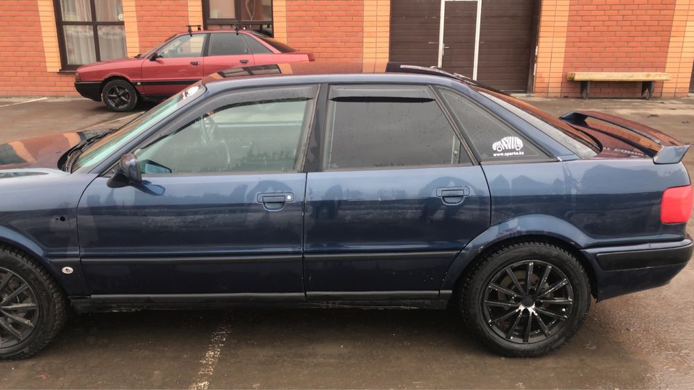 Продам машину Audi 80