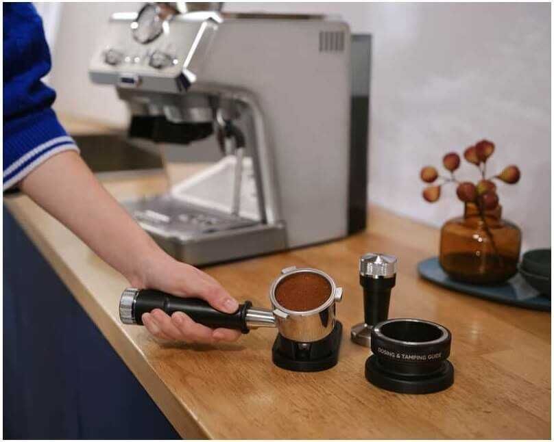 Распродажа Кофеварка рожковая DeLonghi EC9255. T