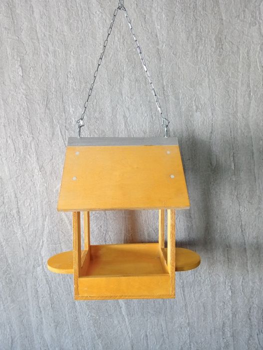 Продам кормушку для птиц