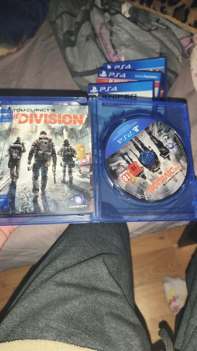Vând jocuri de ps 4 sunt doar7 în poza doar că mai trebuie sa primesc2