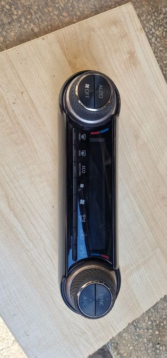 Toyota rav4 2020 контролен панел за климатроник