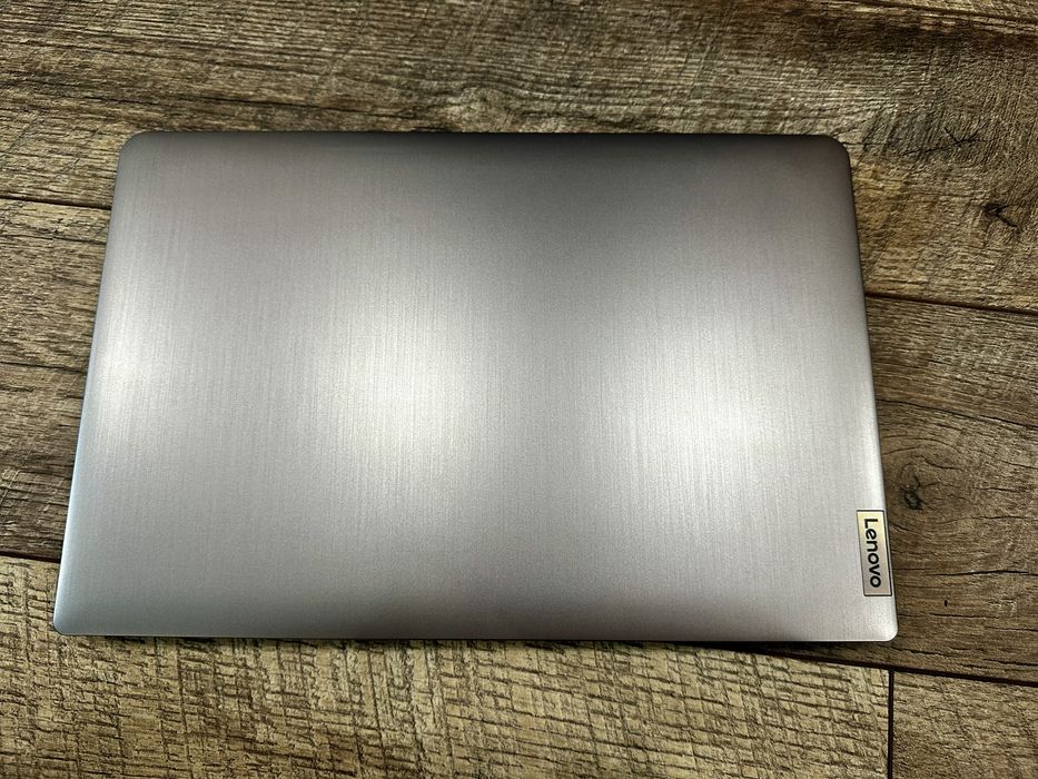 Лаптоп Lenovo IdeaPad3