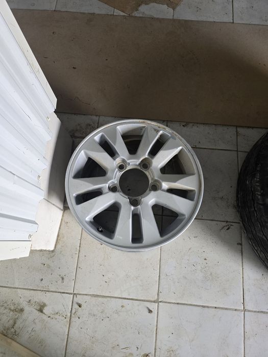 Диск с шина сатылады оригинал комплект