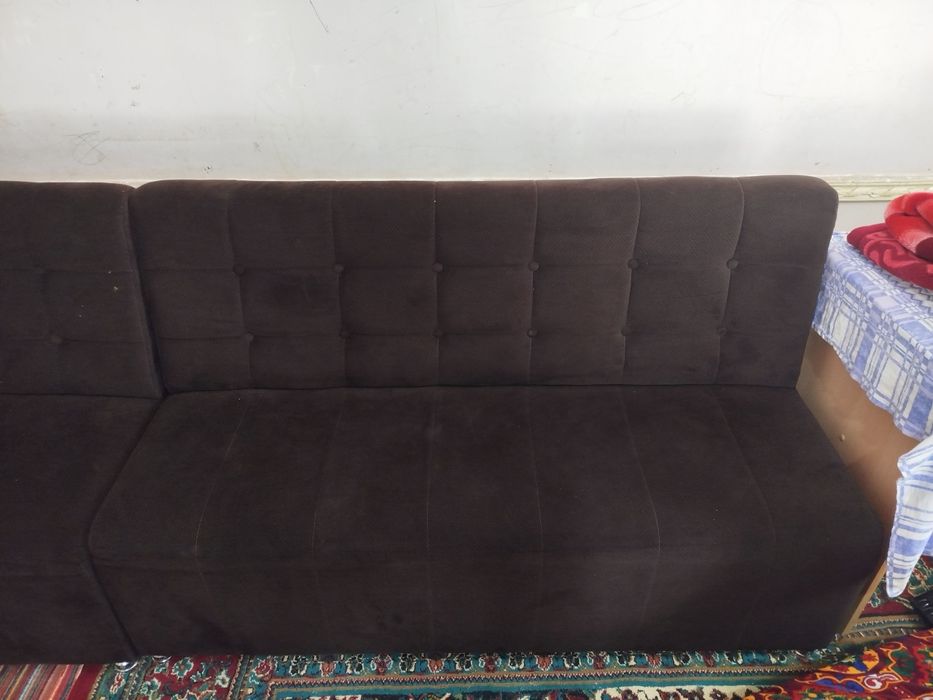 Диван сатилады 2 еу бар