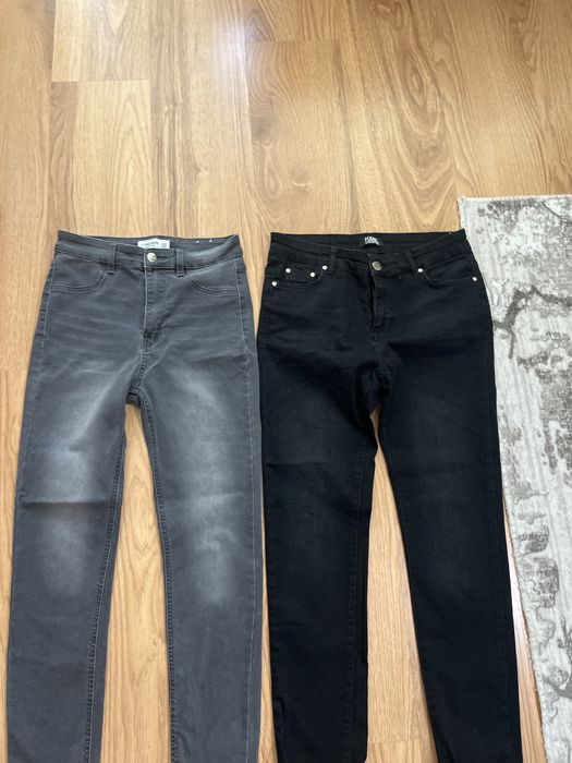 Два чифта чисто нови дънки