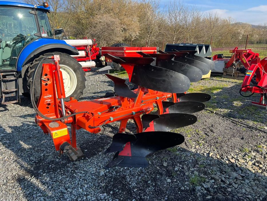 Kuhn Master 100 NSH Plug cu 4 trupite / Piese de uzura noi / Stare Impecabila