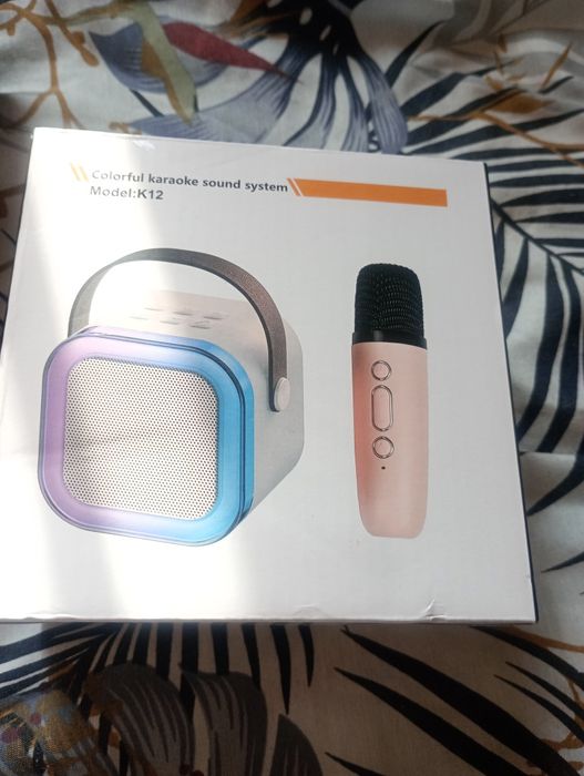 Караоке тонколона с микрофони +дисколампа