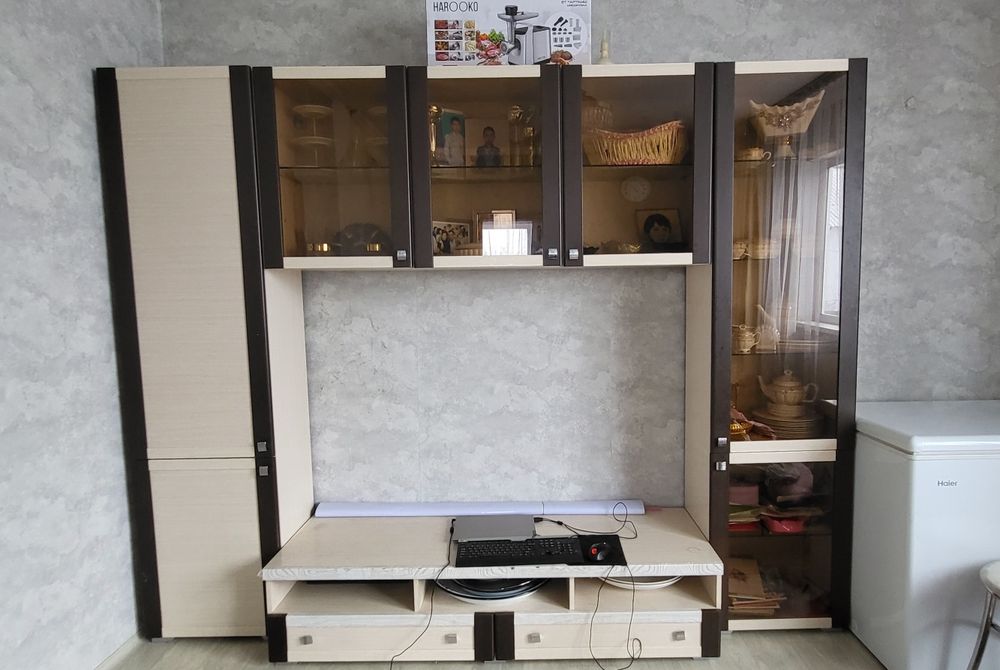 Горка для гостиной