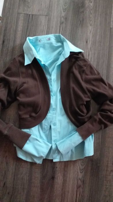 Фирмени комплекти много качествени като нови размер л-хл-30-40лв.