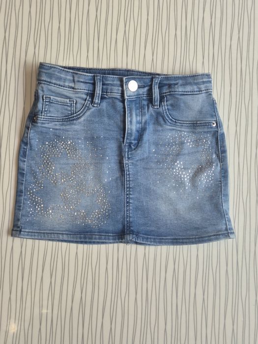 Джинсы и юбка H&M и Oshkosh на девочку 5-7 лет