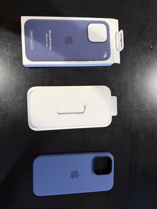 Оригинален Apple Silicone Case with MagSafe за iPhone 16 Pro Max – нов