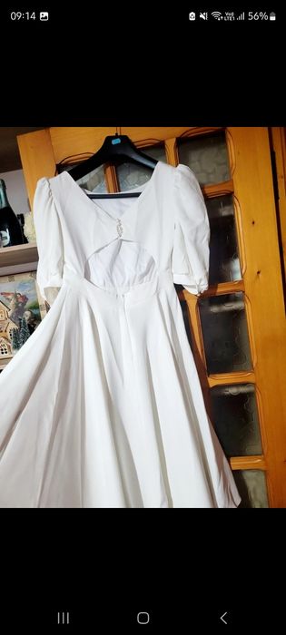 Vând rochiță alba perfecta pentru cununia civila