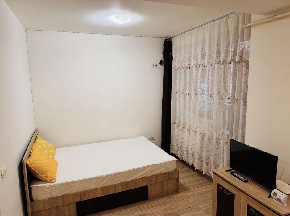 De vanzare Garsoniera decomandata mobilata si utilata / Militari Residence / Str. Tineretului / nr. 24 / Proprietar
