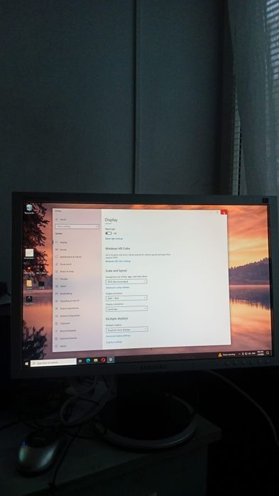 Monitor desktop (DVI / VGA)