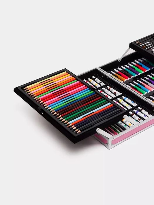 Bolalar uchun maxsus boʻyoqlar chamodoni yana sotuvda mavjud