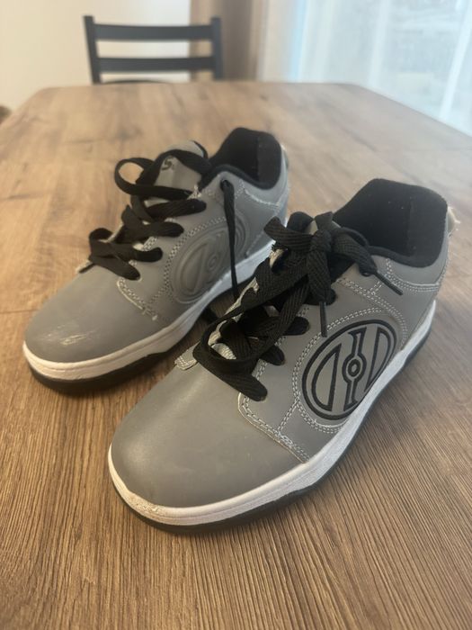 Кроссовки на колесиках Heelys
