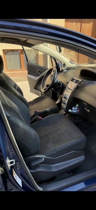 Тойота Ярис 2006 обслужвана в сервиз на Тойота Русе