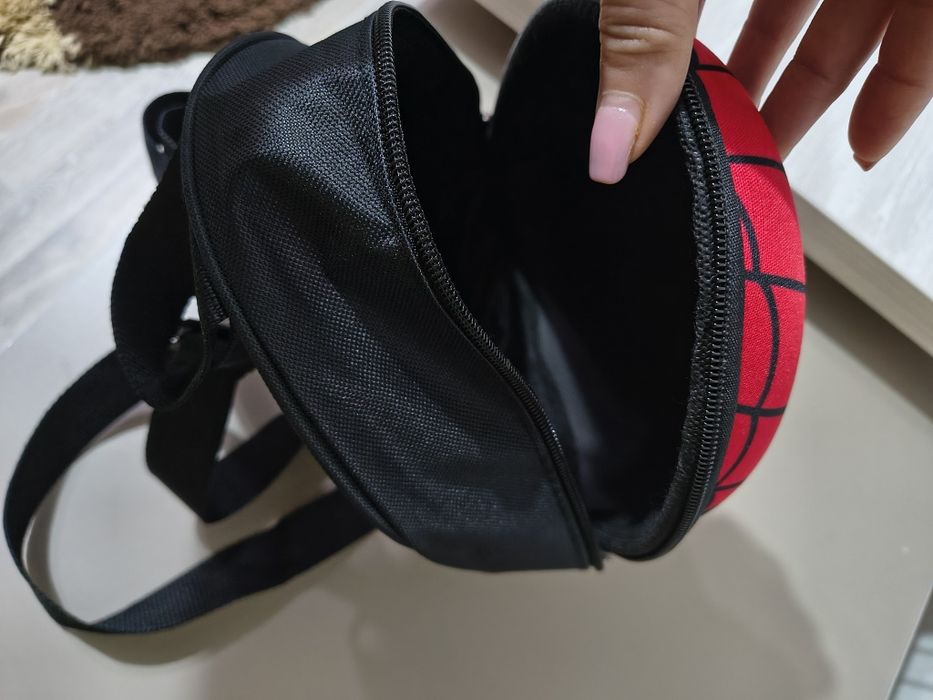 Ghiozdanel Spiderman pentru baietel