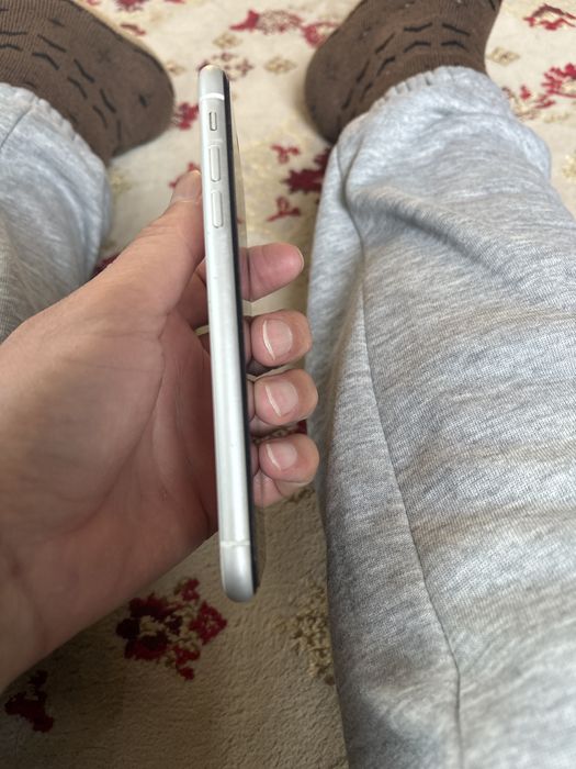 Iphone XR продам