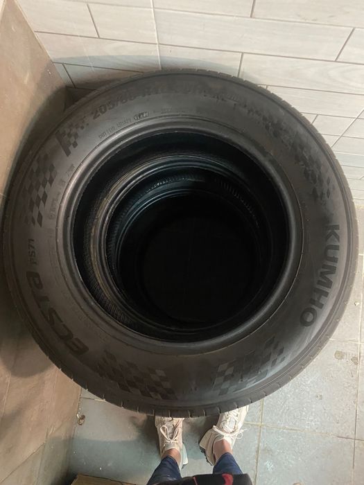 Гуми Kumho Ecsta PS71 205/65 16